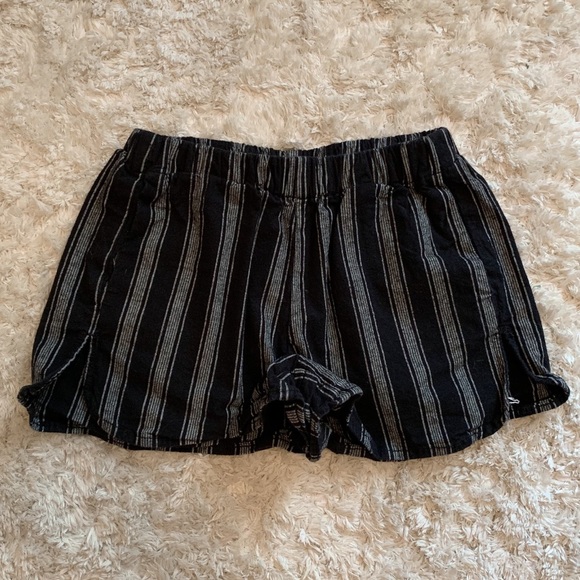 Brandy Melville Pants - Brandy Melville Shorts